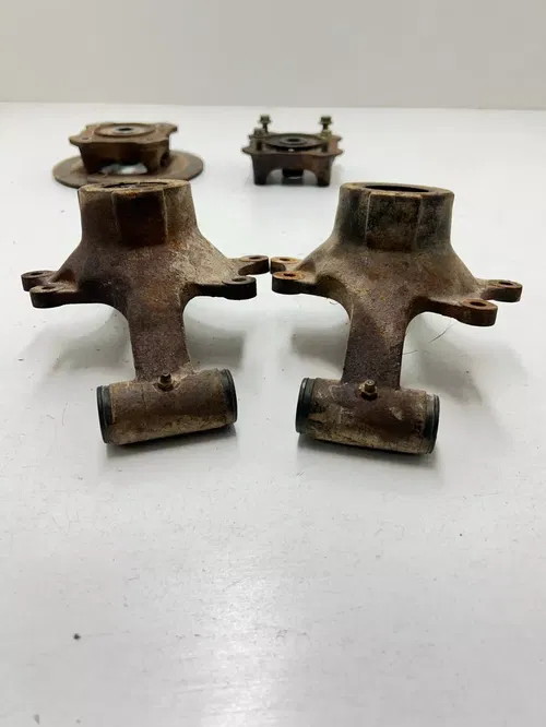 1999 99 Arctic Cat 300 4x4 OEM L R Rear Back Knuckle Spindle Hubs Hub