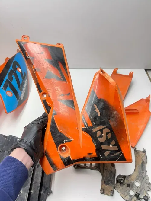 2006 06 KTM 250SXF 250 SX-F sxf OEM Plastic LOT Fender Cover Shroud Fairing Side