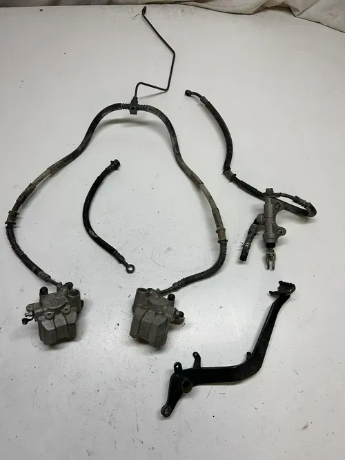 2004 04 Yamaha raptor 660 UNTESTED Frint brake caliper line rear master cyl line