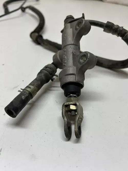 2004 04 Yamaha raptor 660 UNTESTED Frint brake caliper line rear master cyl line