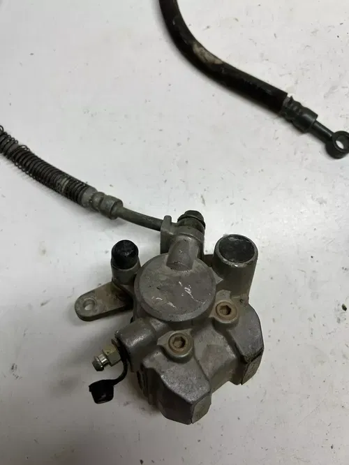 2004 04 Yamaha raptor 660 UNTESTED Frint brake caliper line rear master cyl line