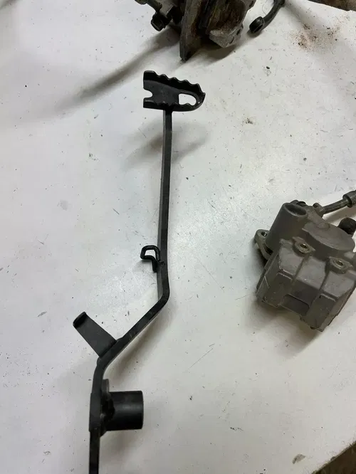 2004 04 Yamaha raptor 660 UNTESTED Frint brake caliper line rear master cyl line