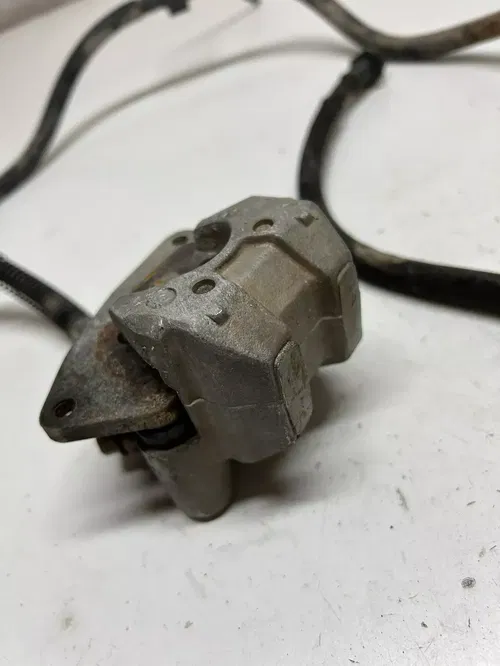 2004 04 Yamaha raptor 660 UNTESTED Frint brake caliper line rear master cyl line