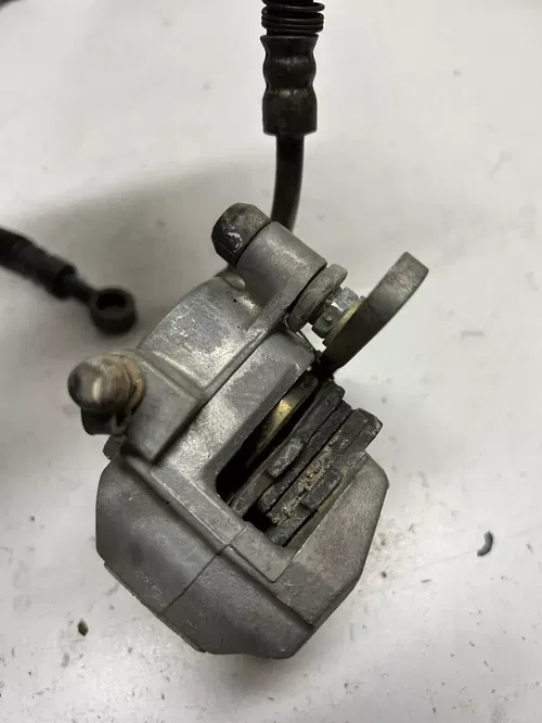 2004 04 Yamaha raptor 660 UNTESTED Frint brake caliper line rear master cyl line