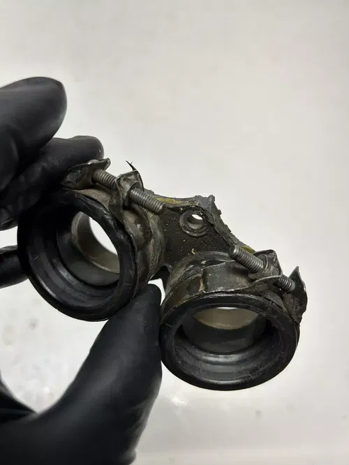 1983 83 Honda XR500R Xr 500 R xr OEM Intake Boot Carb Mount Rubber Clamp
