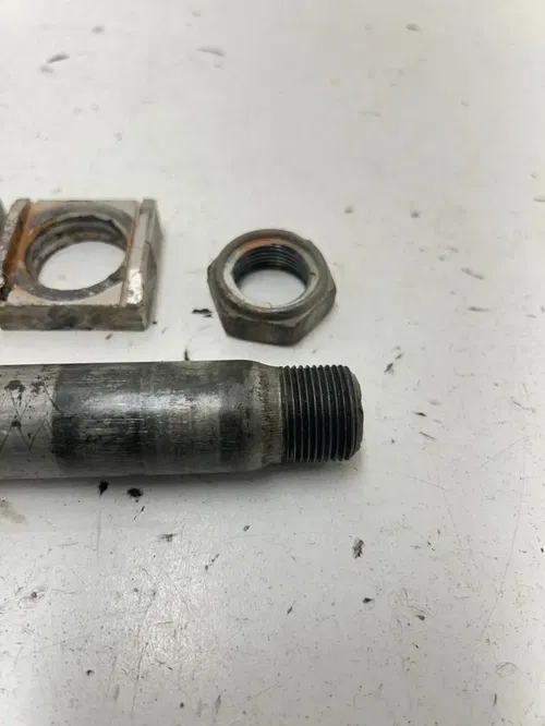 06 2006 Honda Crf 250 r CRF250R OEM GOOD THREADS Rear Axle Swing Arm Pivot Bolt