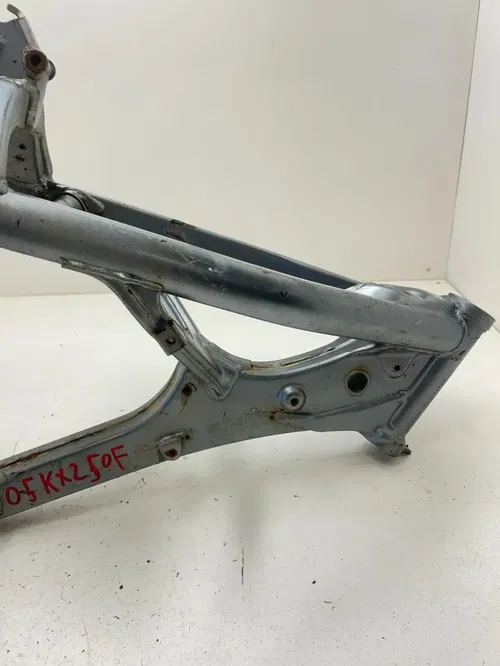 2005 05 Kawasaki KX250F  Main Frame Body Assembly Chassis BOS! READ