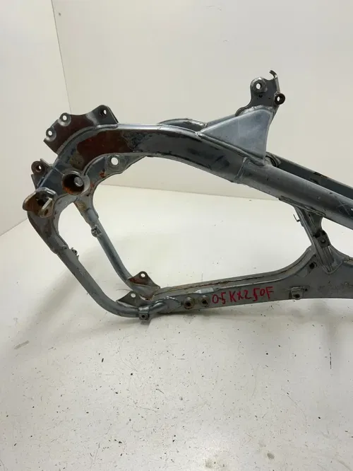 2005 05 Kawasaki KX250F  Main Frame Body Assembly Chassis BOS! READ