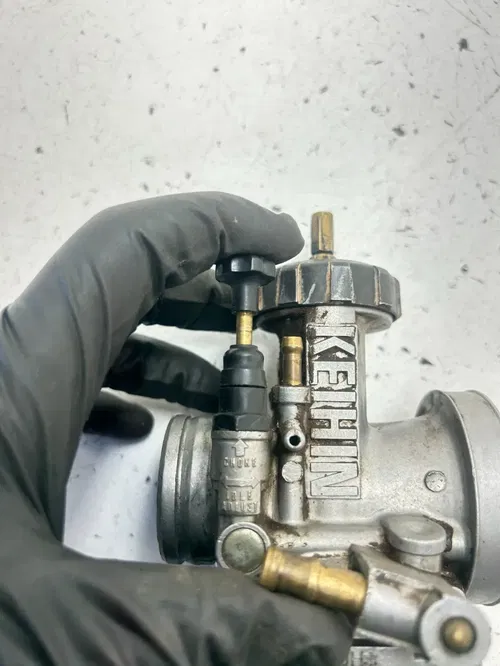 96 1996 Honda CR125R Cr 125 r OEM Carb Carburetor Bowl Body Slide Float READ DES