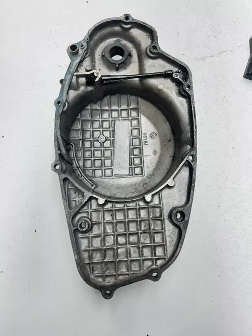 1977 77 Yamaha IT250 it 250 D OEM  Clutch Stator Cover Engine CrankCase