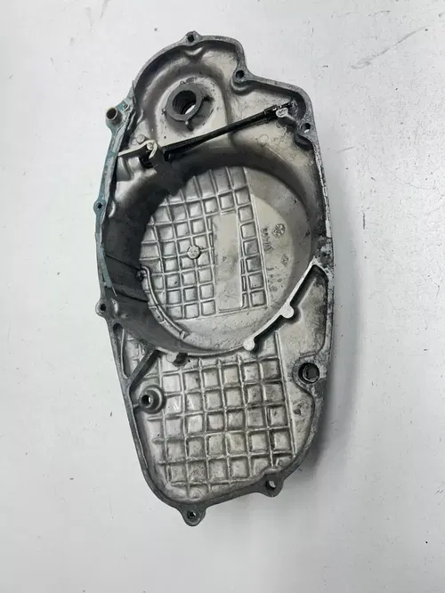 1977 77 Yamaha IT250 it 250 D OEM  Clutch Stator Cover Engine CrankCase