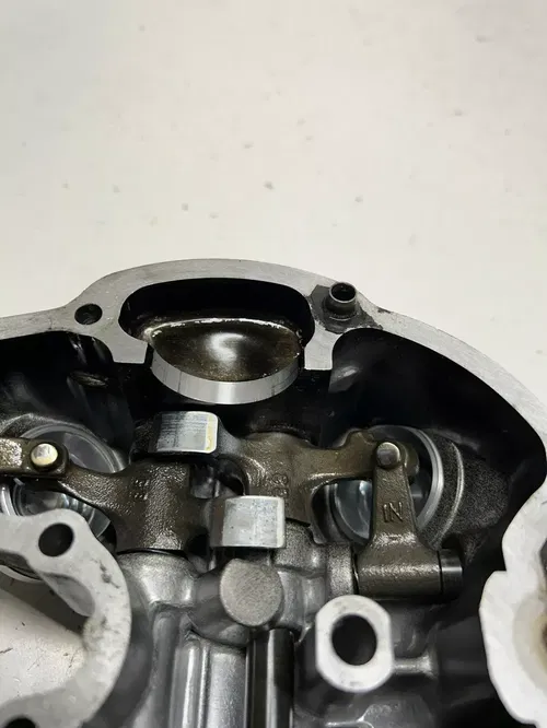 1983 83 Honda XR500R Xr 500 R xr OEM GOOD! Cylinder Head Cap Rocker Arms Valve