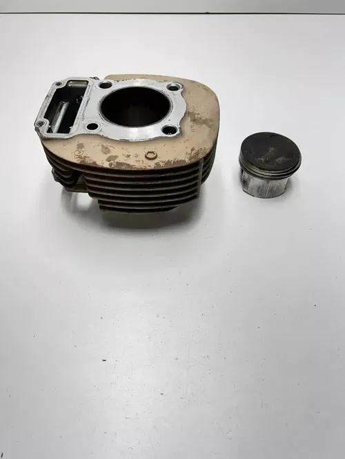 2006 06 Polaris Trail Boss 330 2x4 OEM Engine Cylinder Piston Block Jug Barrel