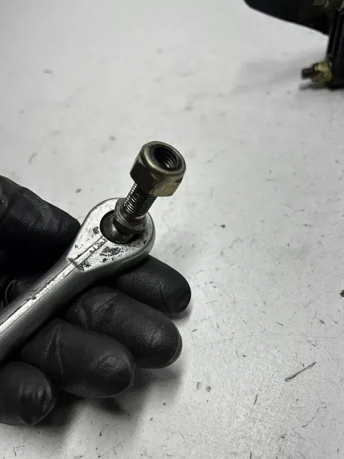 2004 04 Ski-doo Summit 800 Highmark 151" Steering Shaft Post Tie Rod Block Mount