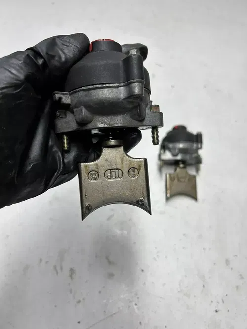 2004 04 Ski-doo Summit 800 Highmark 151" OEM LOT Power Valve POWERVALVE Assembly
