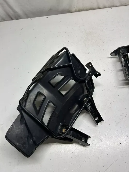 2005 05 Polaris Predator 500 OEM LOT Foot Peg Pegs Heel Guard Shield Mount Bar