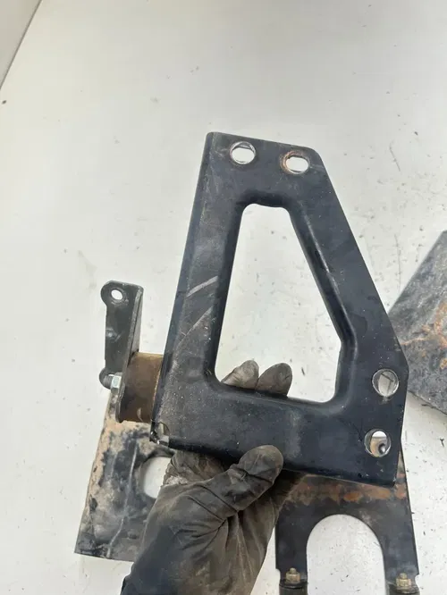 02 2002 Polaris Ranger 500 4x4 OEM Mounts Mount Trans Oil Cooler Engine Motor