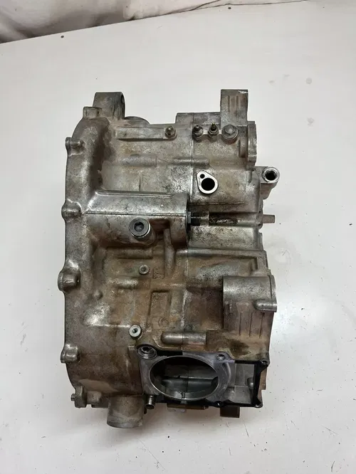 01 Yamaha Kodiak 400 4x4 YFM400 Crankcase Cases Case Engine Motor READ DESCRIPTI