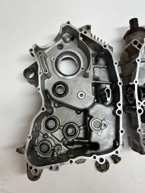 01 Yamaha Kodiak 400 4x4 YFM400 Crankcase Cases Case Engine Motor READ DESCRIPTI