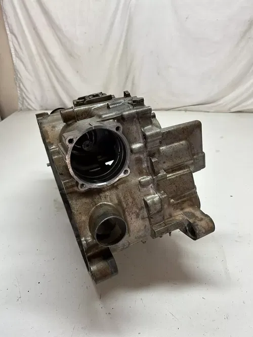 01 Yamaha Kodiak 400 4x4 YFM400 Crankcase Cases Case Engine Motor READ DESCRIPTI