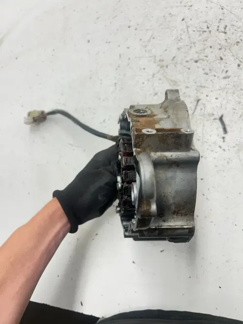 04 Yamaha Bear Tracker 250 YFM250 2x4 OEM UNTESTED Stator Magneto Ignition Cover