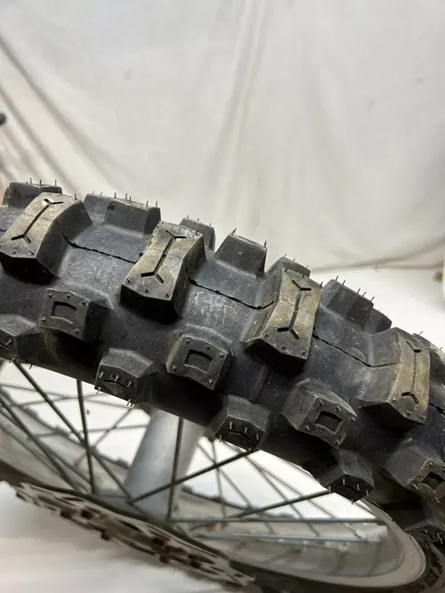 2007 07 YAMAHA YZ250F yz 250 f NEW TIRE! Rear Back Wheel Rim Hub SLIGHT WOBBLE