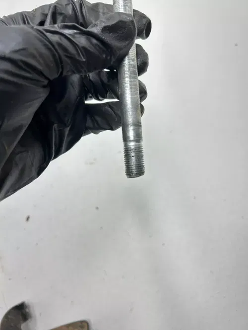 2007 07 Yamaha Grizzly 80 YFM80 OEM Swingarm Swing Arm Axle Carrier Bolt Guard