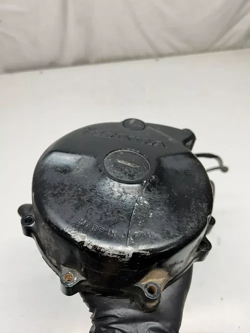 84 1984 HONDA XR350R xr 350 r OEM GOOD! Stator Ignition Wire Cover Case WORKING
