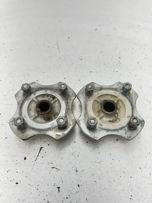 86 1986 Honda Fourtrax TRX200SX Trx 200 Sx OEM GOOD Rear Wheel Hub Lugs Hub Lug