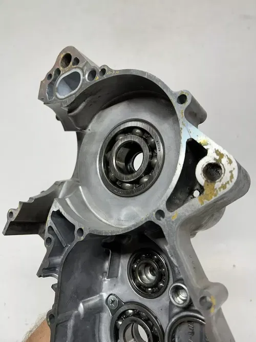 2002 02 Honda Cr250r CR 250 R OEM MINT! Left Crank Case Half Engine Motor NICE!
