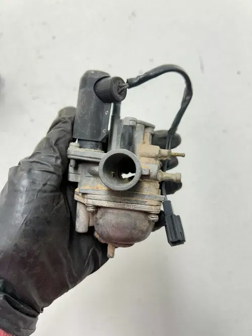 04 2004 Arctic Cat 90 Y-12 2 Stroke 2x4 OEM Carburetor Carb Body Bowl Reed Cage