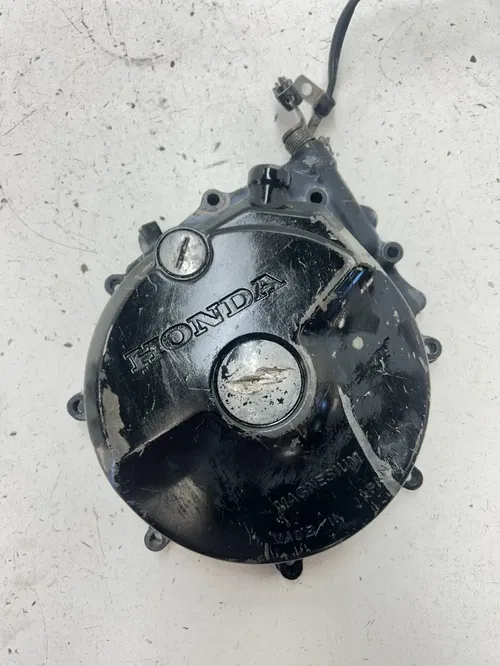 84 1984 Honda Xr 500 R Xr500r OEM Stator Ignition Cover Case UNTESTED