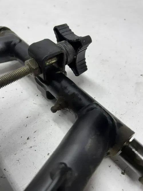 2004 04 Ski-doo Summit 800 Highmark 151" OEM Suspension Rail Shock Spring Mount