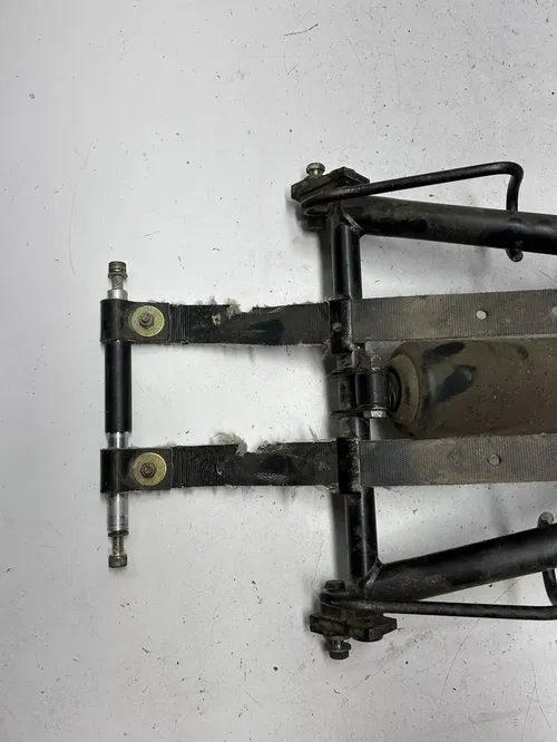 2004 04 Ski-doo Summit 800 Highmark 151" OEM Suspension Rail Shock Spring Mount
