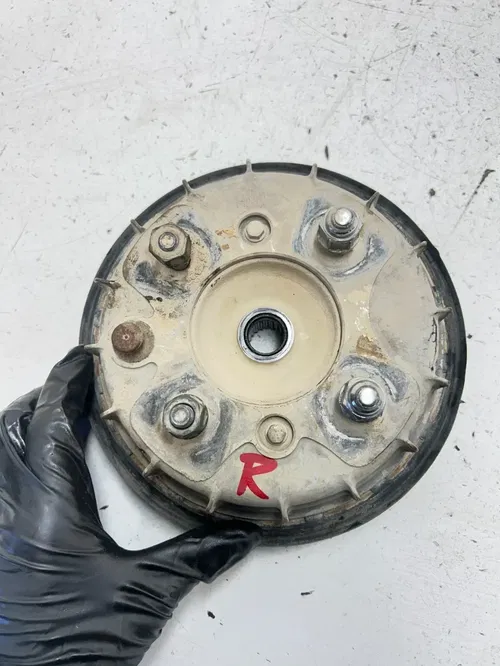 04 2004 Honda Foreman Rubicon 500 Trx500fa3 OEM GOOD Front Right Hub Spindle Bra