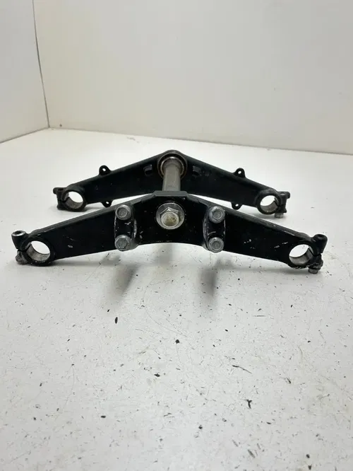 84 1984 Yamaha Tri Moto 225 DX YTM225DXL OEM GOOD Triple Clamps Tree Steering Po