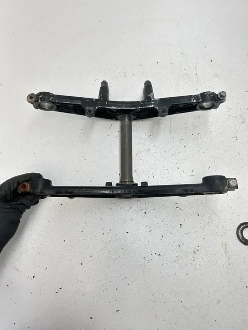 84 1984 Yamaha Tri Moto 225 DX YTM225DXL OEM GOOD Triple Clamps Tree Steering Po