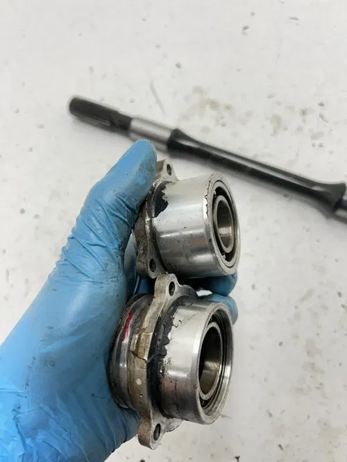 22 2022 Can-Am Maverick Sport 1000 Max OEM Output Shaft Drive Mount Transmission
