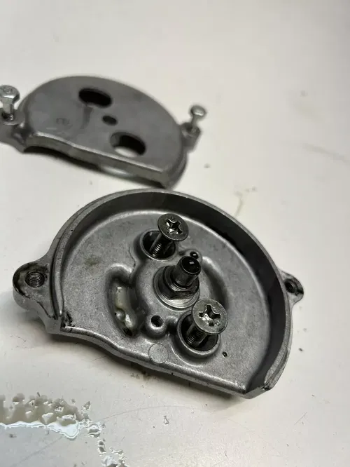 1983 83 HONDA XR200R xr 200 r LOT Oil Pump Assembly Gear Cover Hardware
