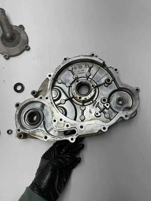 2007 07 Polaris Sportsman 800 X2 EFI OEM GOOD! Water Pump Stator Cover Case
