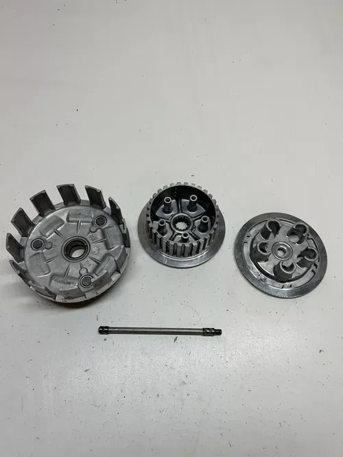 2001 01 yamaha YZ250F yz 250 f clutch basket assembly plates READ DESCRIPTION