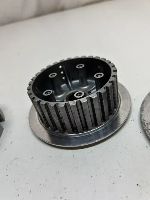 2001 01 yamaha YZ250F yz 250 f clutch basket assembly plates READ DESCRIPTION