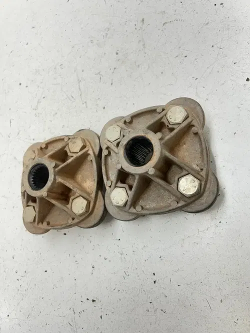 1999 99 Polaris Sport 400 2x4 OEM Rear Back Wheel Hub Hubs Lugs