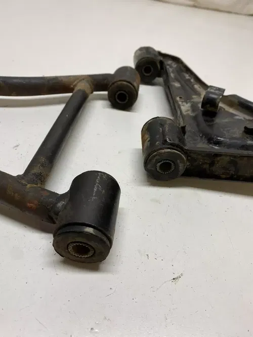 1995 95 Yamaha Kodiak 400 Yfm FW 4x4 Front Right Upper Lower A Arm