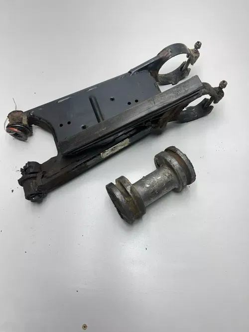 1995 95 Polaris Magnum 425 4x4 OEM swing arm carrier carrier bearing rear swing