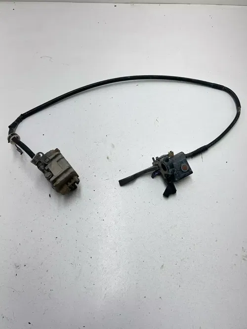 97 1997 Suzuki DR650SE Dr 650 OEM GOOD! Front Brake Caliper Master Line