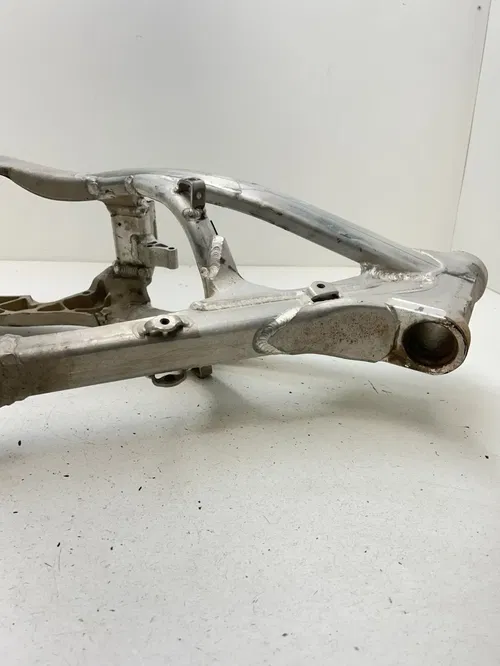 04 2004 Honda CRF 250 R L OEM Main Frame Body Assembly Chassis BOS! READ