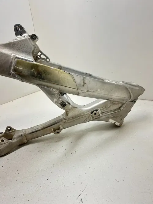 04 2004 Honda CRF 250 R L OEM Main Frame Body Assembly Chassis BOS! READ