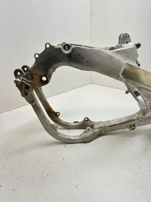 04 2004 Honda CRF 250 R L OEM Main Frame Body Assembly Chassis BOS! READ