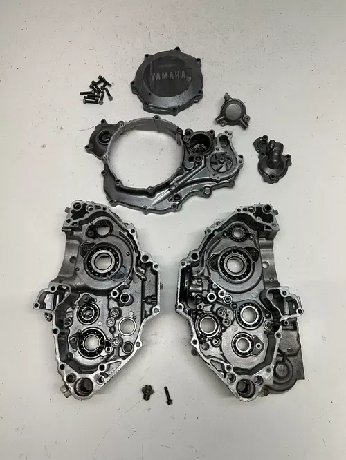 1999 99 YAMAHA WR400F wr 400 f GOOD! Crankcase Case Cases Cover Engine Motor Cap
